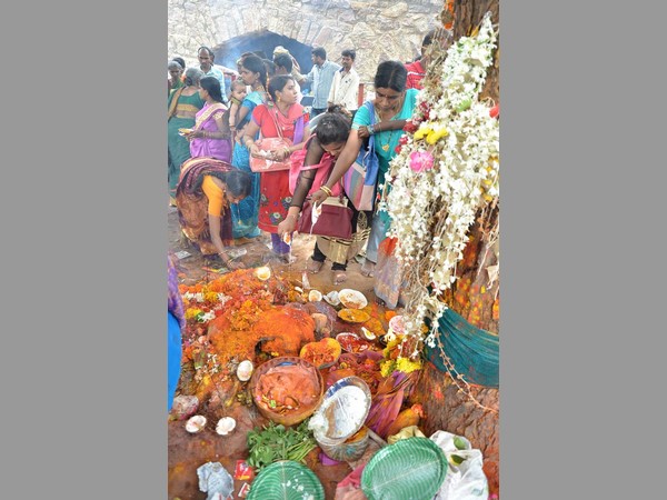 గొల్కొండ బోనాలు గొల్కొండ బోనాలు