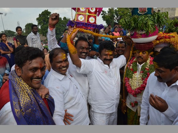 గొల్కొండ బోనాలు గొల్కొండ బోనాలు