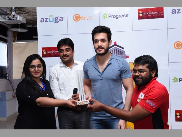 ఎస్‌సీఎల్ ట్రోఫీ ఆవిష్కరించిన అక్కినేని అఖిల్