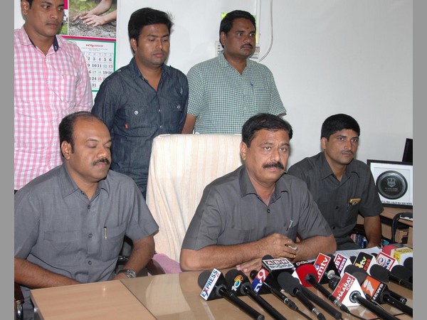 అంతర్రాష్ట్ర ఘరానా మోసగాడు