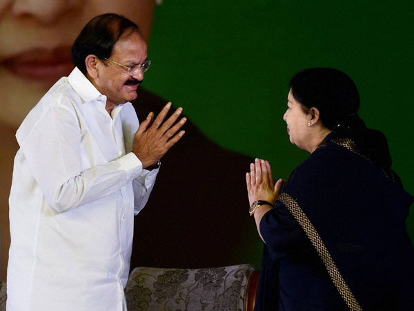 వెంకయ్య, జయలలిత