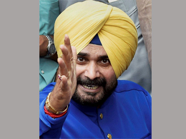 వాజపేయి పిలిచారు, మోడీ ముంచారు: సిద్ధూ సంచలన వ్యాఖ్య