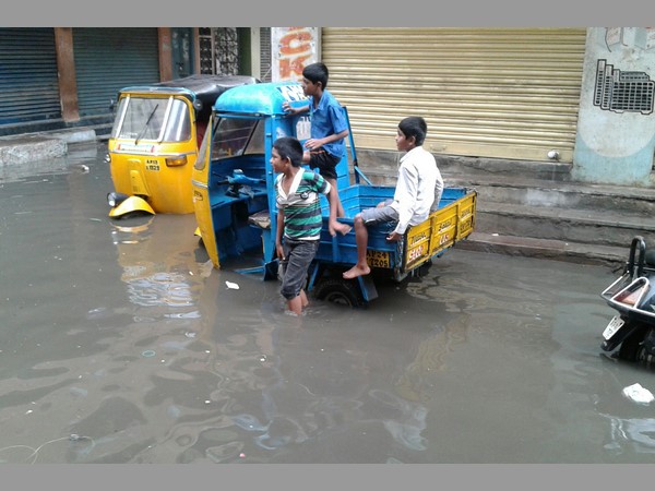 వానొస్తే.. ఇన్ని ఇక్కట్లా ? వానొస్తే.. ఇన్ని ఇక్కట్లా ?