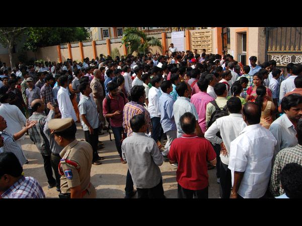 పీజీ మెడికల్ ప్రశ్నాపత్రం ఎలా లీక్ చేశాడంటే!