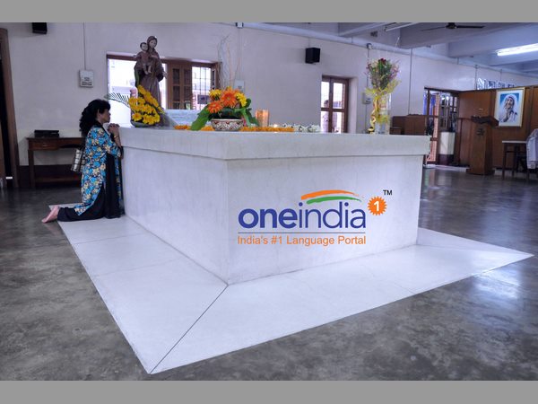 మదర్ థెరిసా ఓదార్పు... మదర్ థెరిసా ఓదార్పు...