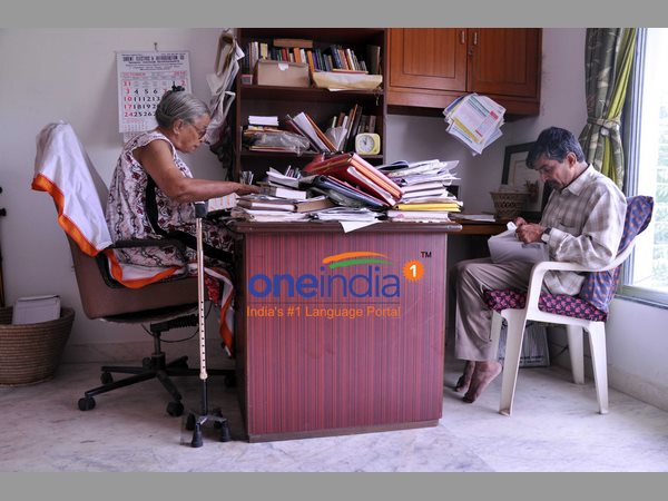 రీడింగ్ రూమ్ కూడా అదే.. రీడింగ్ రూమ్ కూడా అదే..