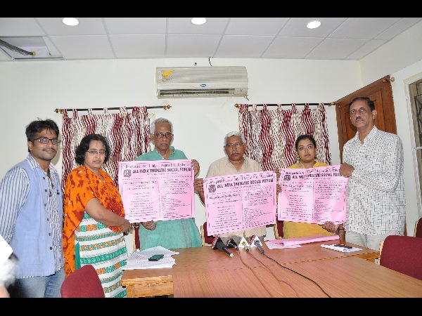 ఎంసెట్-2 లీకేజీపై ప్రభుత్వాన్ని కడిగేసిన కోదండరాం.. (ఫోటోలు)