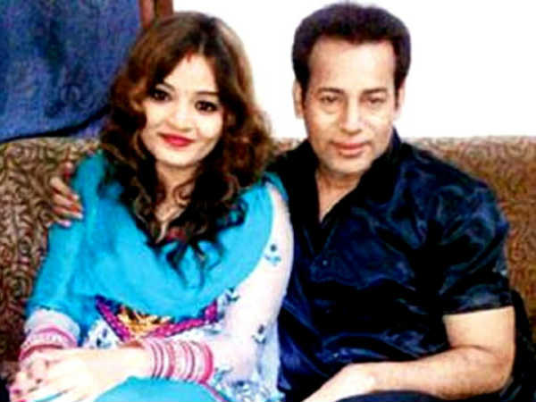 These Pictures Prove Abu Salem's Enjoying Life With Wife These Pictures Prove Abu Salem's Enjoying Life With Wife