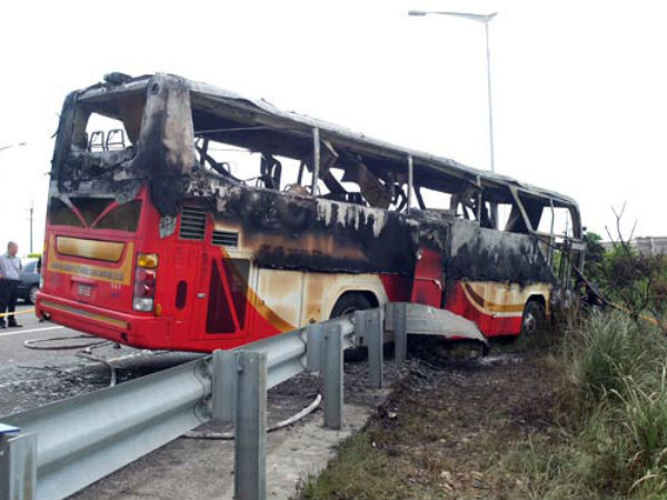  Taiwan tourist bus fire kills all 26 on board