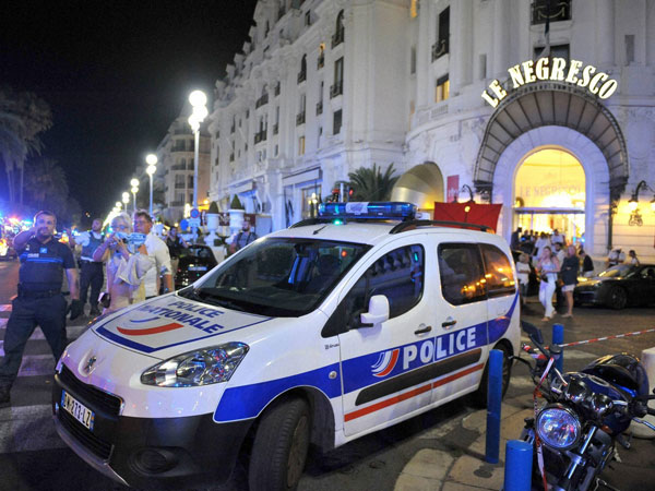 France: 80 killed after truck rams into crowd in Nice; attacker shot dead France: 80 killed after truck rams into crowd in Nice; attacker shot dead