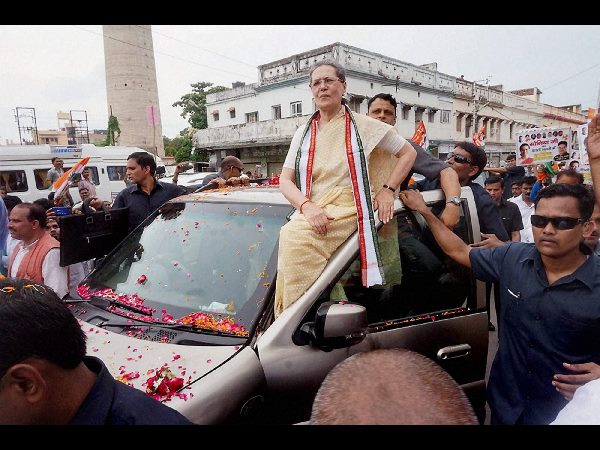 సోనియా రోడ్ షో