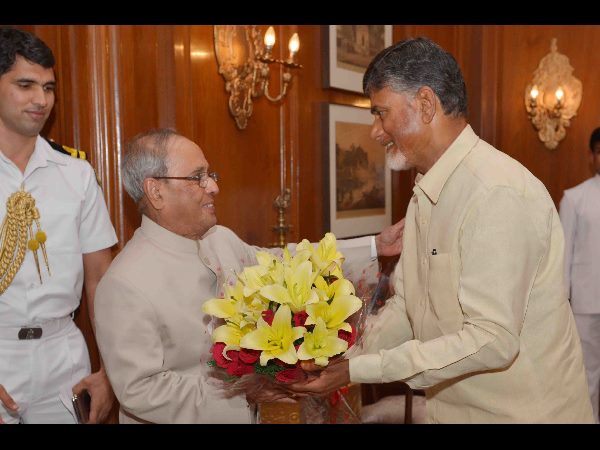 ప్రణబ్‌తో చంద్రబాబు