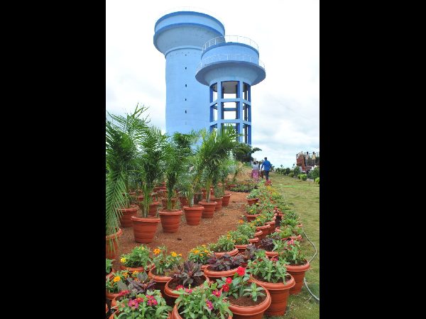 ప్రధాని పర్యటన ప్రధాని పర్యటన