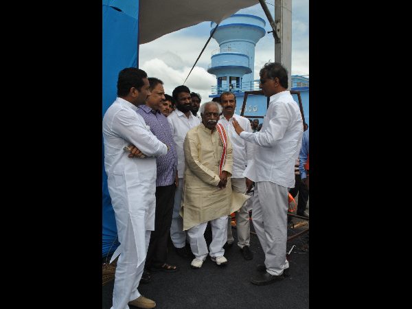 ప్రధాని పర్యటన ప్రధాని పర్యటన