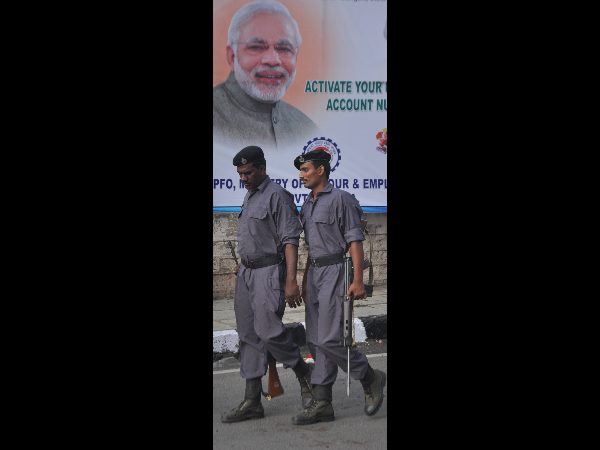 ఎల్బీ స్టేడియం వద్ద తనిఖీలు