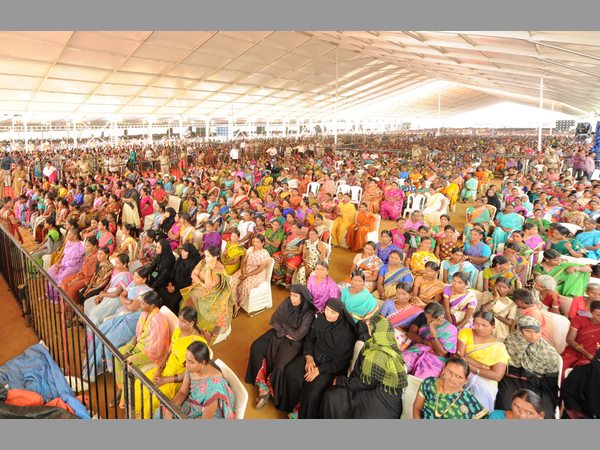  గజ్వేల్ సభలో నోరు జారిన ప్రధాని మోడీ 