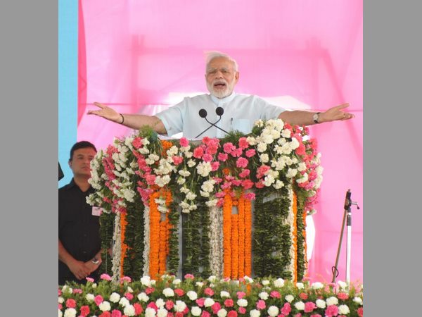  గజ్వేల్ సభలో నోరు జారిన ప్రధాని మోడీ 