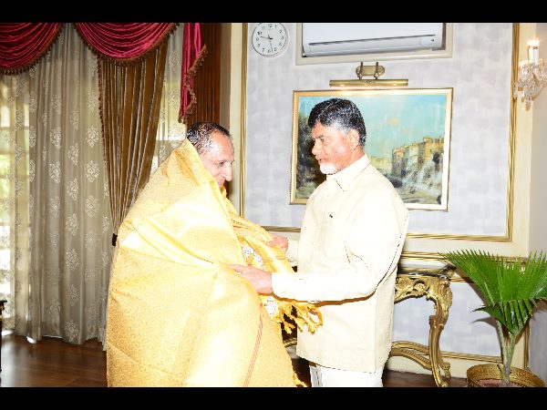 శాలువా