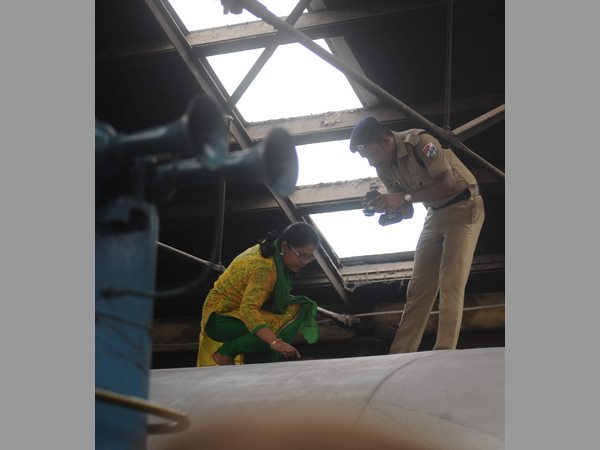  చెన్నైలో రైలు పైకప్పుకు రంధ్రం చేసి రూ. 342 కోట్ల చోరీ