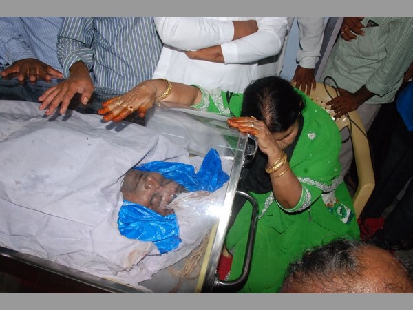 డ్రైవర్ పేరిట పత్రాలు