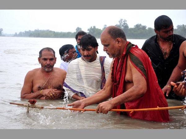 డెహ్రాడూన్‌లో జగన్