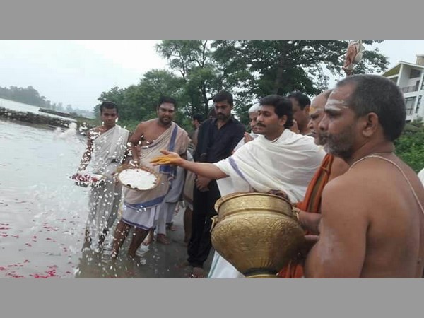 డెహ్రాడూన్‌లో జగన్