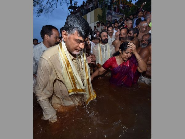 పుష్కరాల సంరంభం
