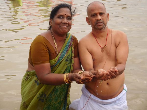  తొలిరోజు వెల వెల: రెండో రోజుకు కృష్ణా పుష్కరాలు