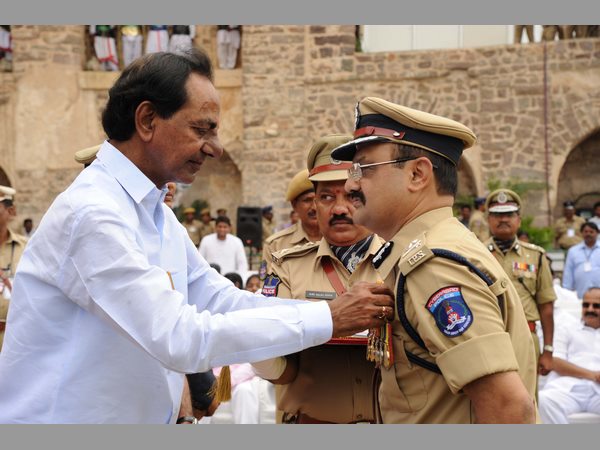 పొరుగు రాష్ట్రాలతో సత్సంబంధాలు