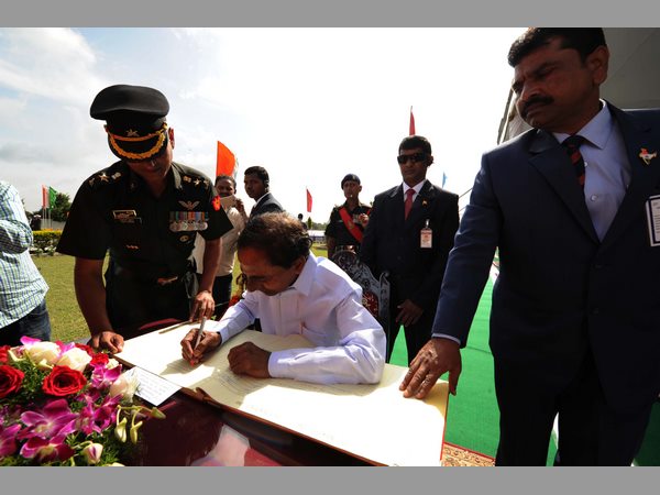  ఉచిత విద్య