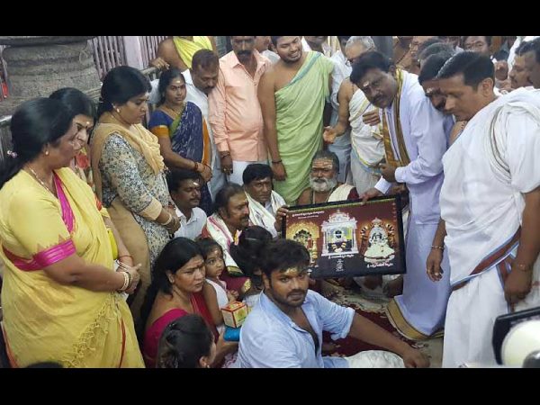 ప్రత్యేక పూజలు