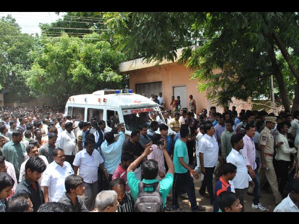 ఎస్ఐ మృతదేహం తరలింపు