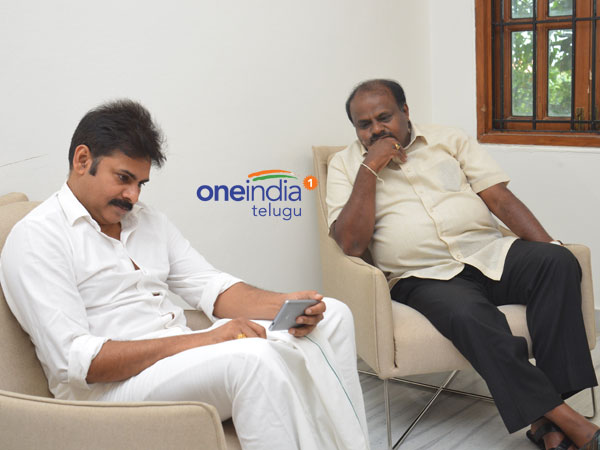 పవన్‌ కళ్యాణ్‌తో కర్ణాటక మాజీ సీఎం హెచ్‌డి కుమారస్వామి