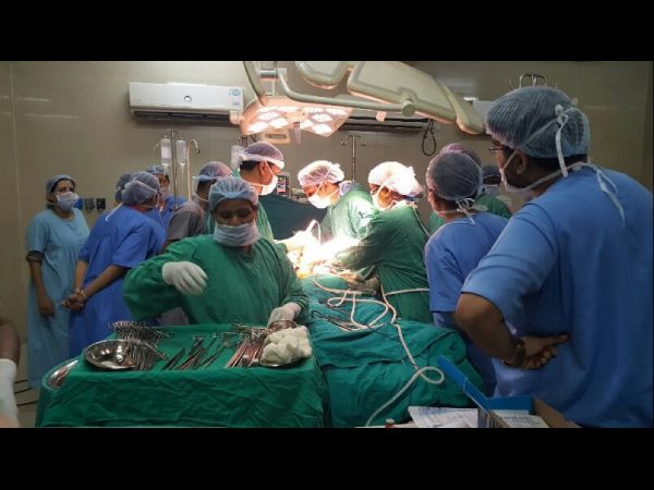 సూపరింటెండెంట్ డాక్టర్ జీవీఎస్ మూర్తి అభినందన