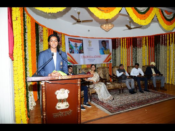 రాజ్భవన్లో సింధు రాజ్భవన్లో సింధు