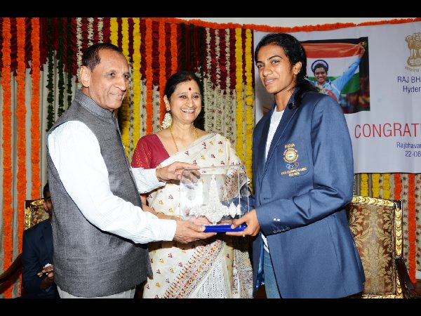 రాజ్భవన్లో సింధు రాజ్భవన్లో సింధు