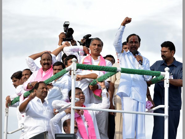 గులాబీ జెండా ఎగిరిన తర్వాతే