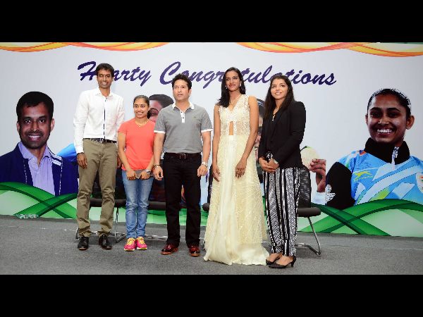 సచిన్‌తో..