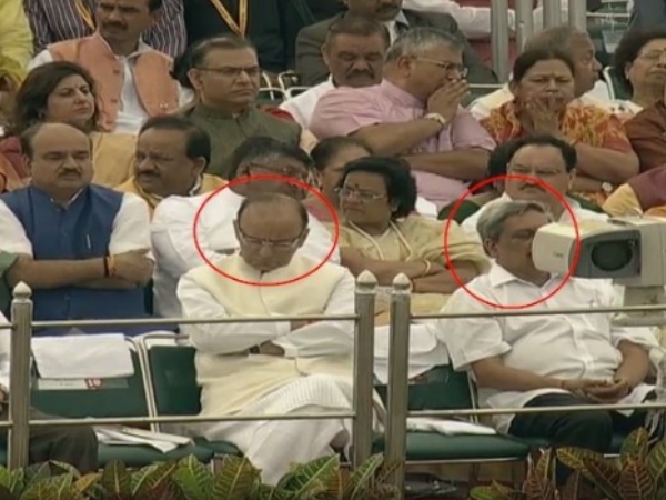 Arvind Kejriwal caught 'sleeping' during PM Modi's I-Day speech; trolled on Twitter