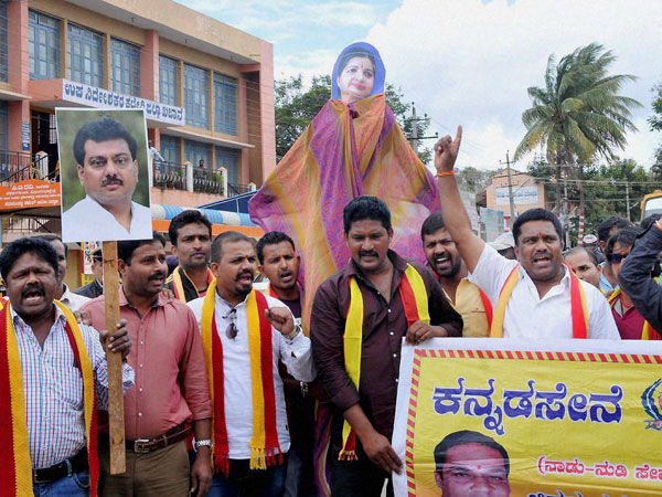 జయలలిత పోరాటం