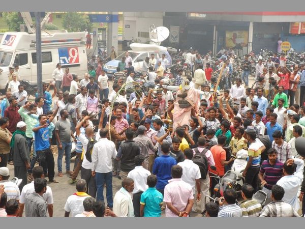 రెండు రాష్ణ్రాల మధ్య చిచ్చు