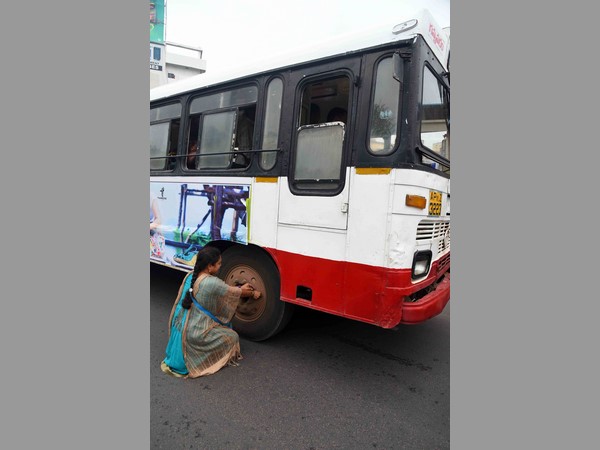 కడపలో నిలిచిన బస్సులు