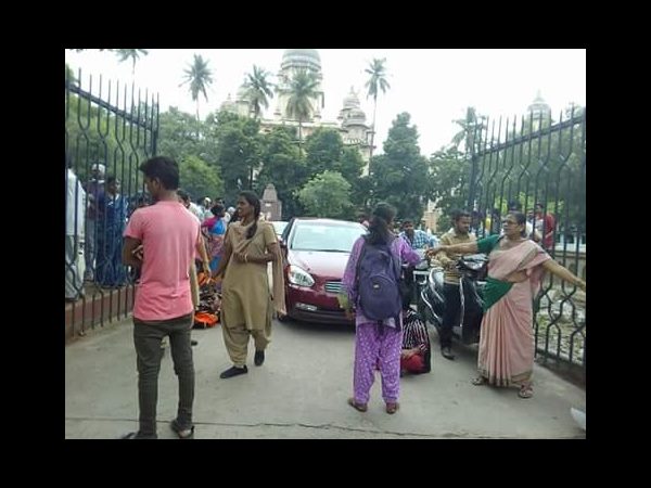 కుటుంబసభ్యుల ఆందోళన