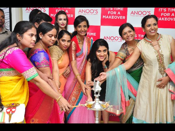 జ్యోతి ప్రజ్వలన