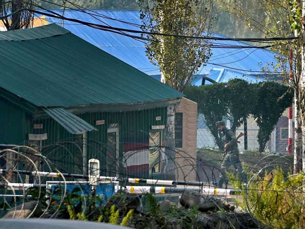  ఏకాకిని చేద్దాం