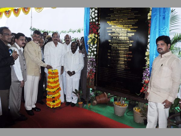 పెళ్లై పదేళ్లయినా ఏం చేయలేనోడు