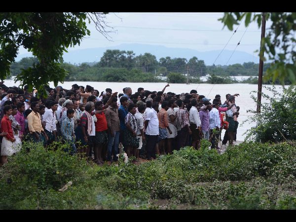 కొట్టుకుపోయిన వంతెన