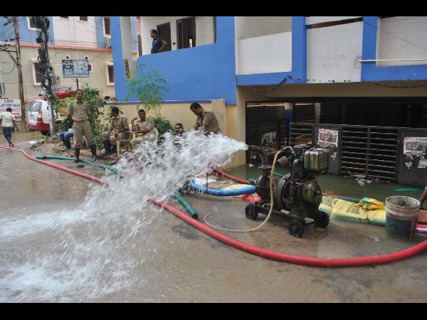 చెరువు ఆక్రమణపై ఆగ్రహం