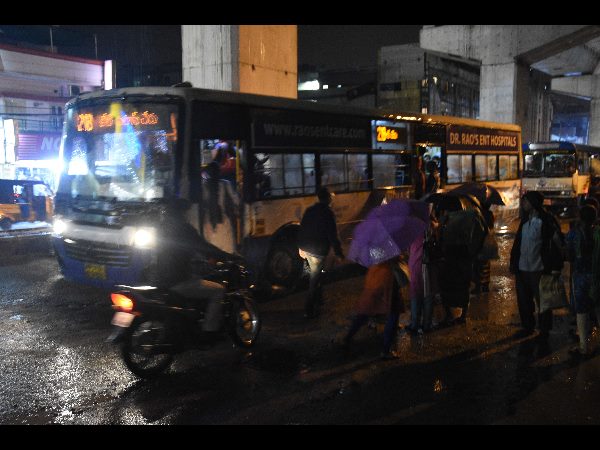 ప్రజల బాధలు వర్ణనాతీతం