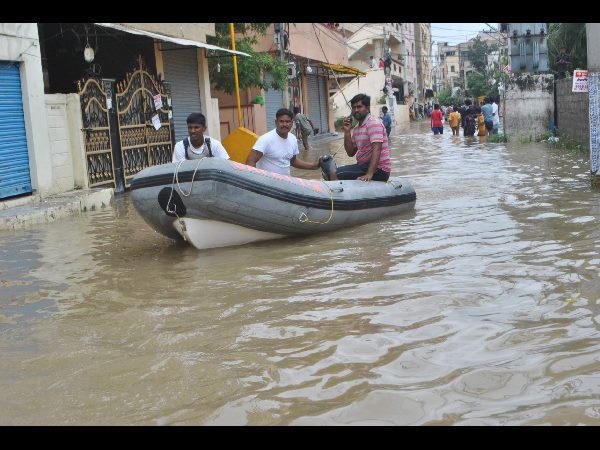 ఊపిరిపీల్చుకున్న హుస్సేన్ సాగర్ దిగువ ప్రాంతాలు